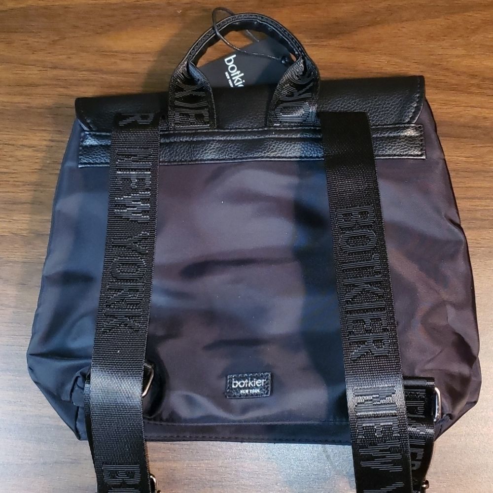 NEW Botkier Trigger Mini‎ Backpack Logo Straps - Picture 4 of 7